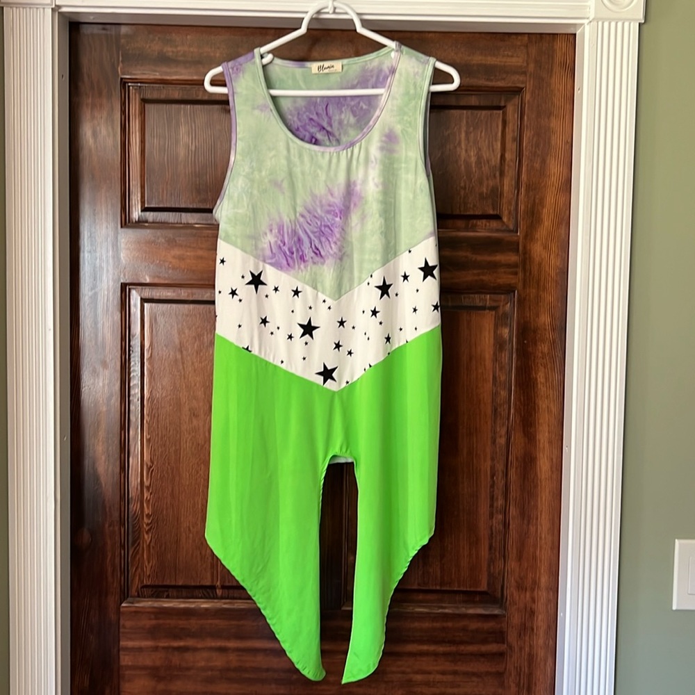 Blumin sleeveless top.